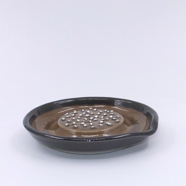 Grater - Reibe Keramik für Rettich, Wasabi usw. mittel